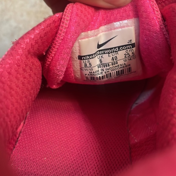 NIKE PINK size 8.5 - Picture 7 of 8